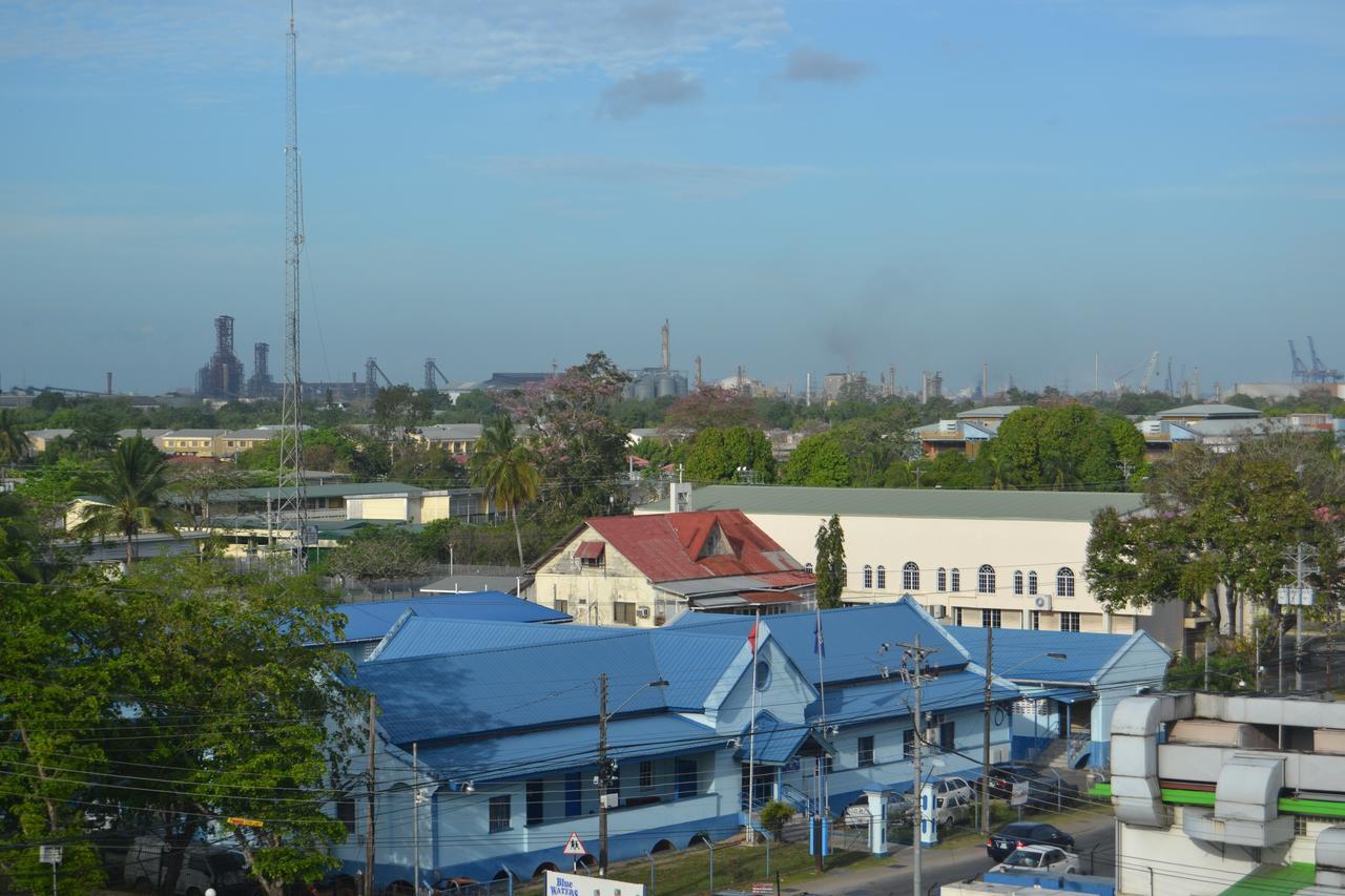 Metro Hotel Couva Exterior foto